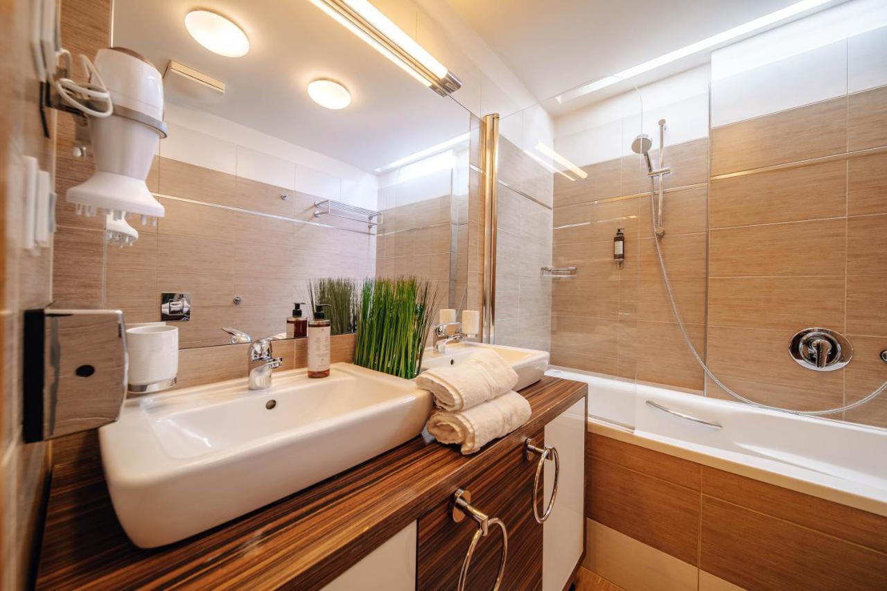 Castle King's Chic Daire Prag